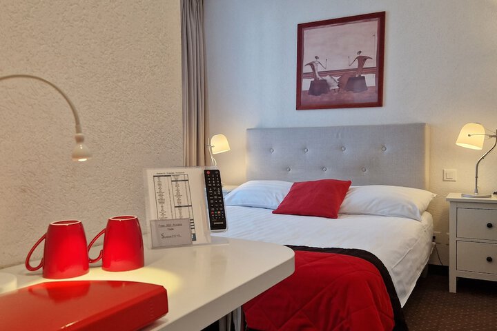 Room 27 of 45