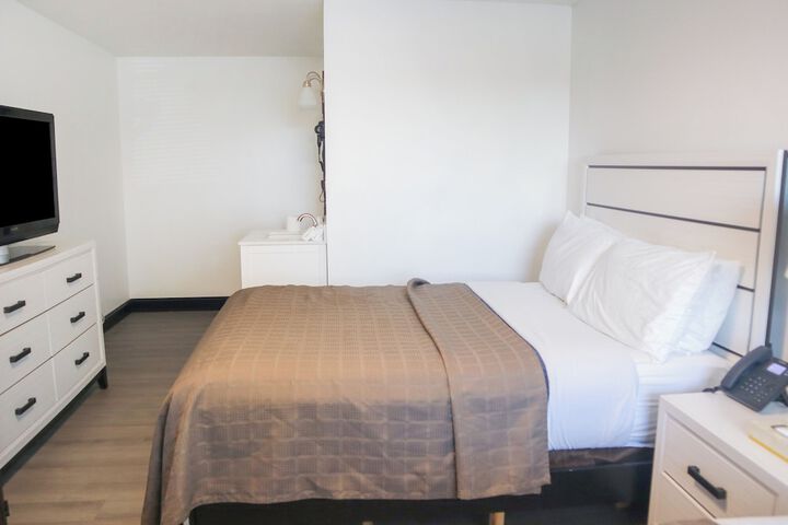 2 Double Beds (10 of 13)