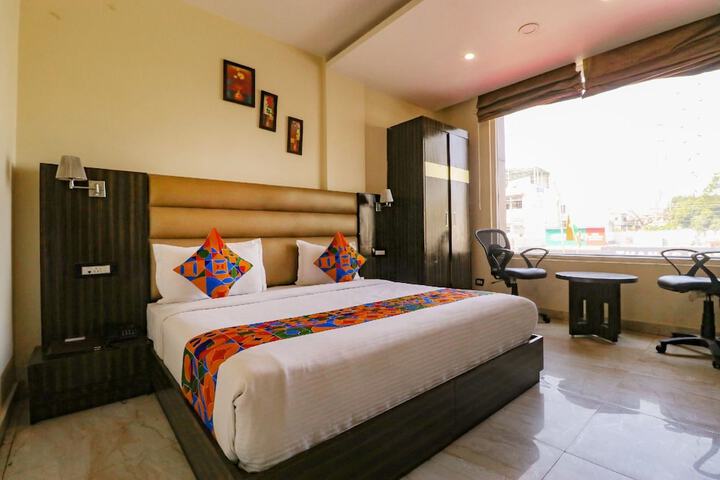 Fabhotel Narula