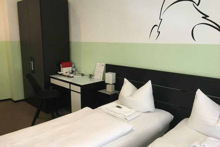 Room 20 of 25