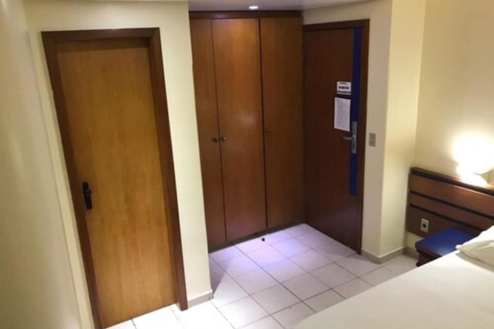 Room 9 of 44