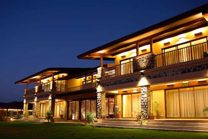 Hotel 10 of 12