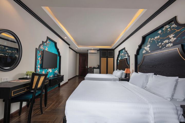 Room 17 of 35