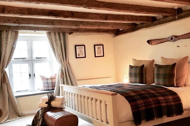 Room 8 of 75