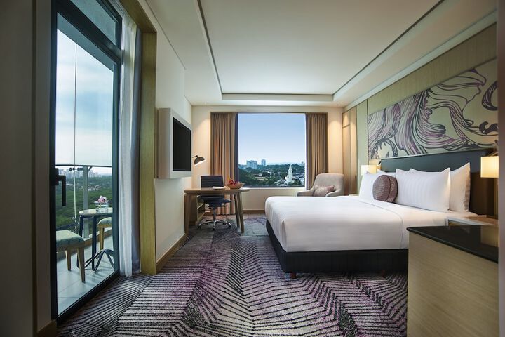 Room 21 of 94