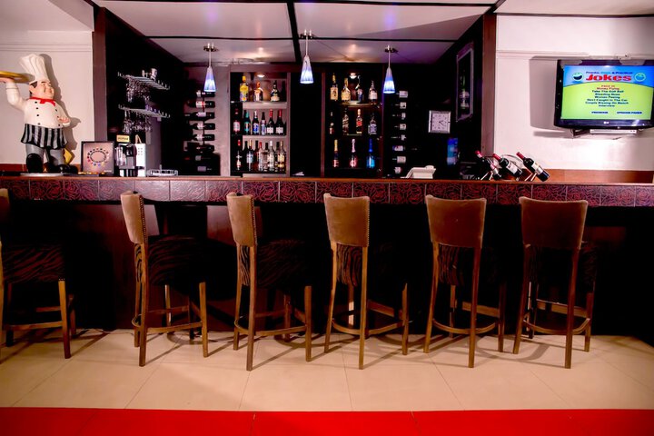 Lounge 135 of 155