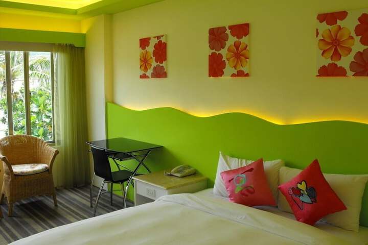 Room 10 of 61