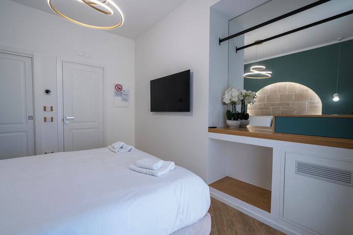 Room 21 of 27