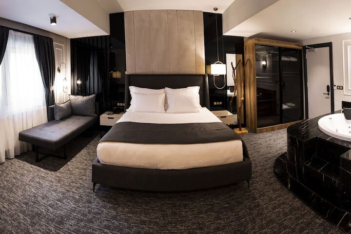 Room 27 of 129