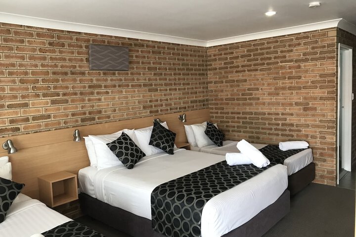 Room 16 of 152