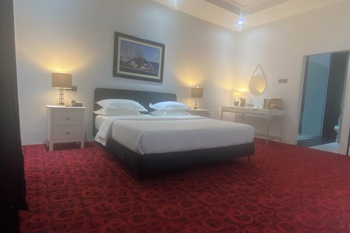 Room 20 of 68