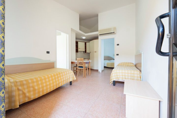 Room 16 of 63