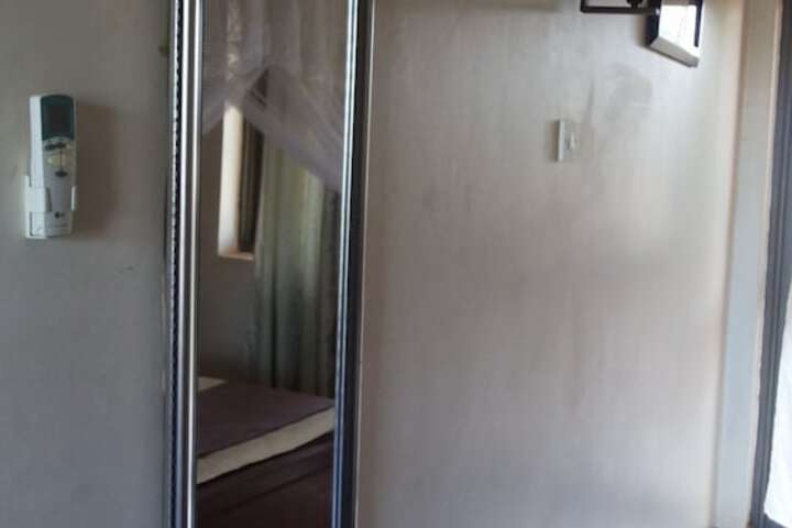 Room 9 of 60