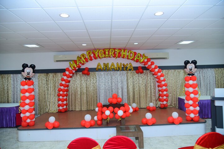 Ballroom/Hall 30 of 39
