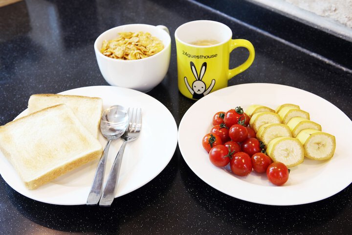 Breakfast/Coffee Service 27 of 33