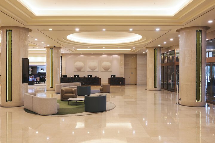Entrance & Lobby