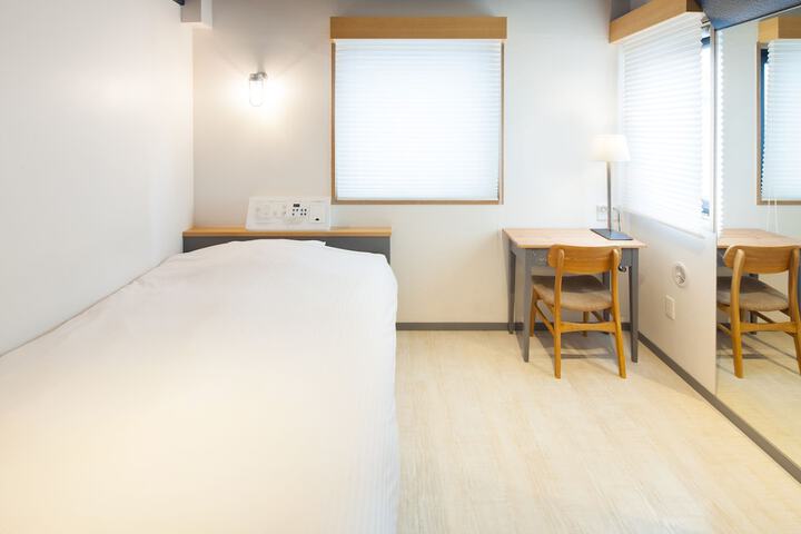 Room 16 of 58