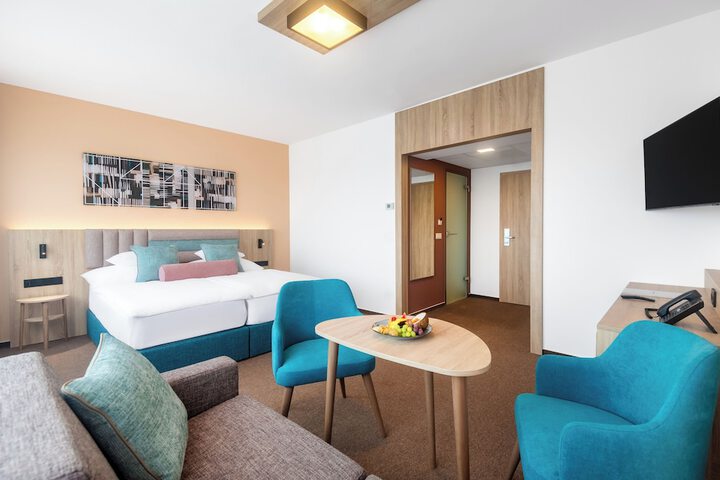Room 15 of 43