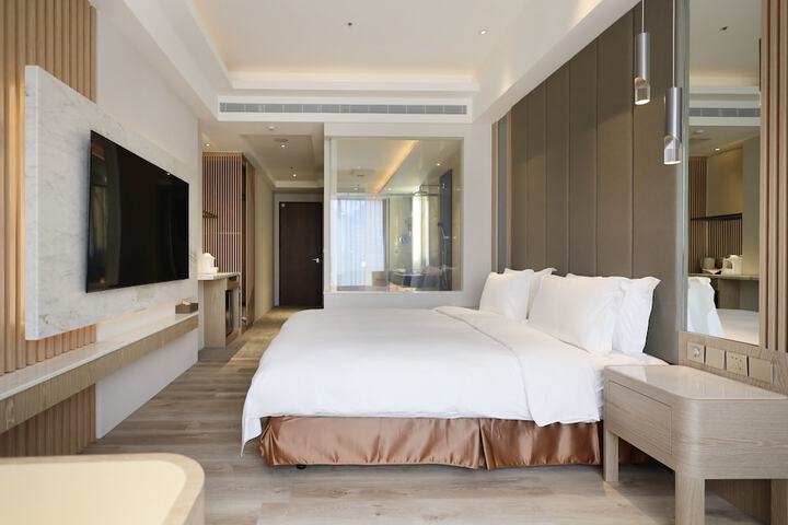 Room 6 of 31