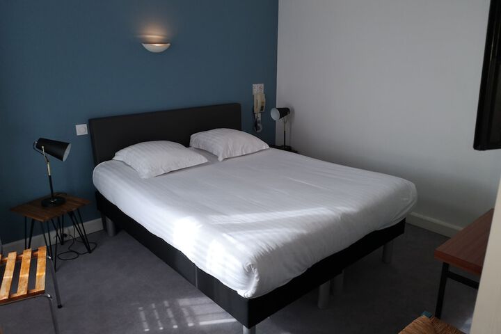 Room 3 of 48