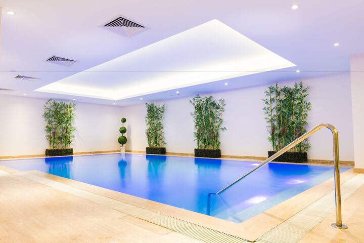Hotel with Pool