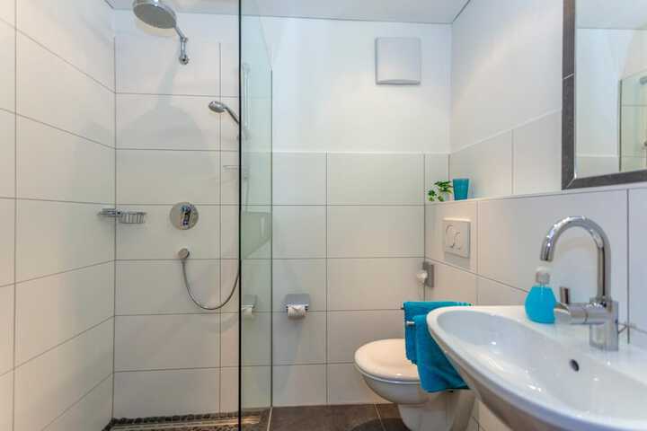 Room 15 of 69