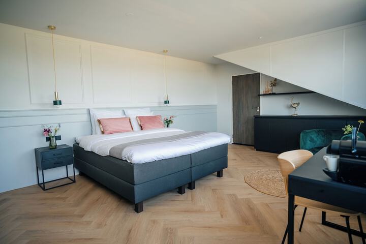 Room 14 of 27