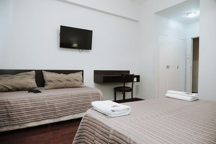 Room 8 of 40