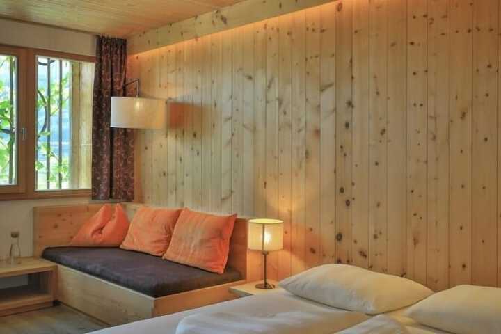 Room 7 of 61