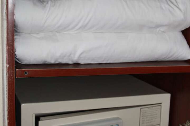 Room 5 of 21