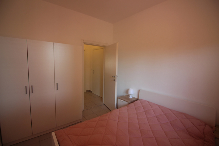 Room 4 of 17