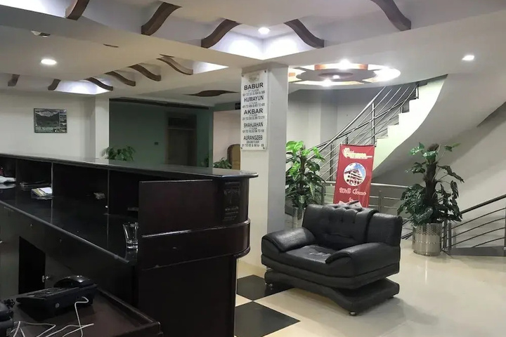Centurian Hotel Naran