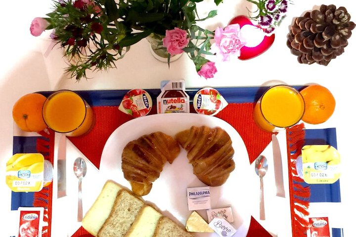 Breakfast/Coffee Service 20 of 27