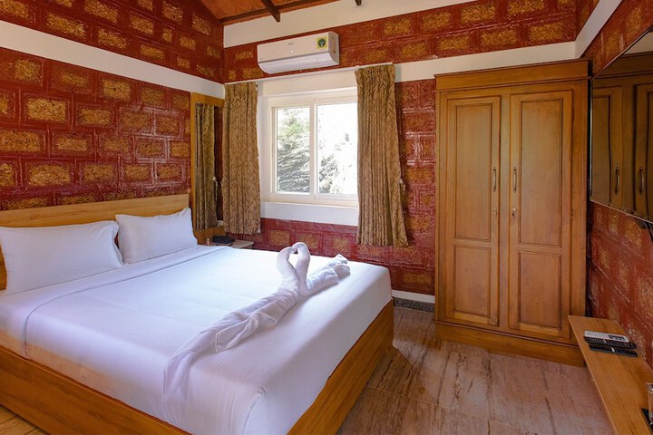 Room 4 of 35