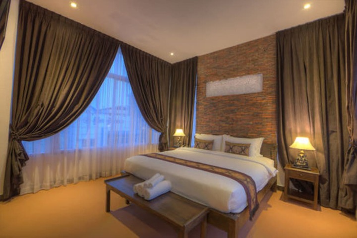 Room 14 of 38