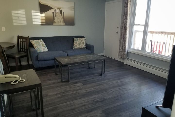 Room 27 of 46