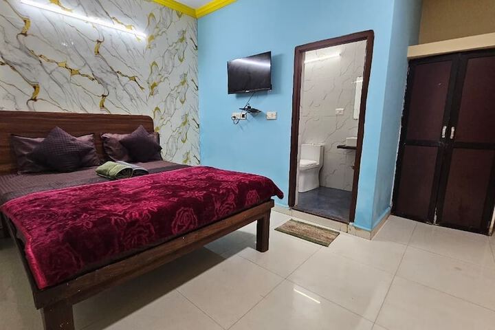 Room 7 of 19