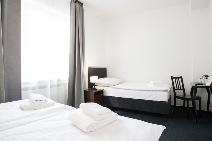 Room 4 of 47