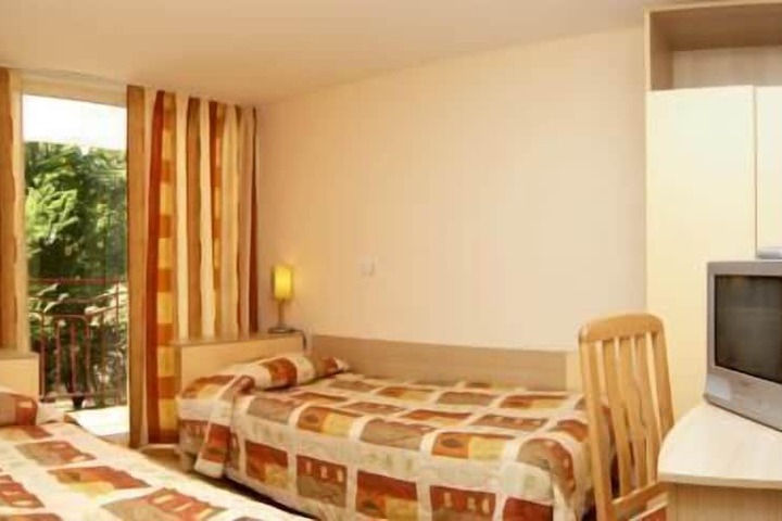 Room 4 of 23