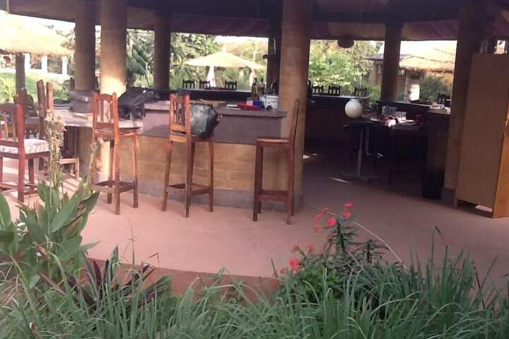 Lounge 10 of 20