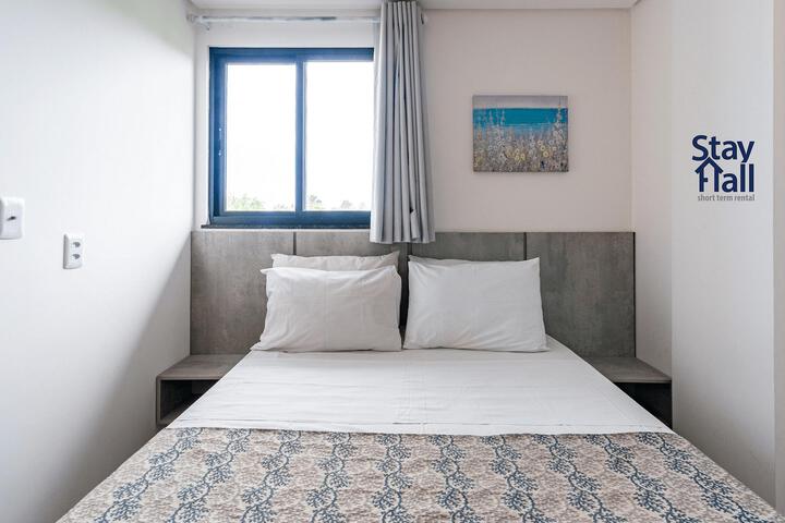 Room 2 of 27