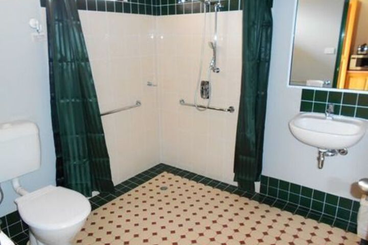Room 16 of 29
