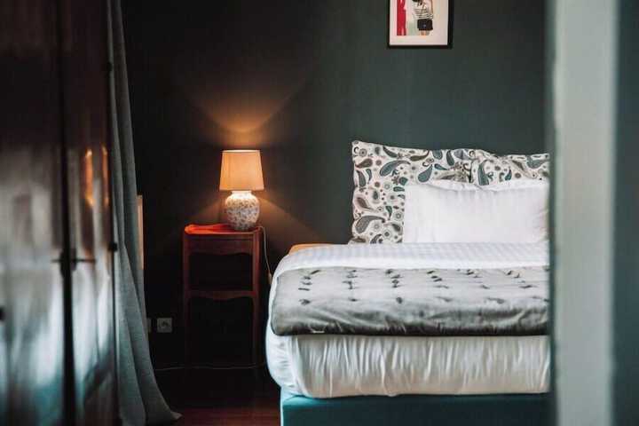 Room 10 of 50