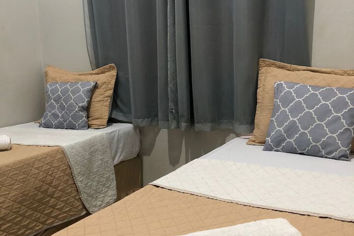 Room 13 of 34