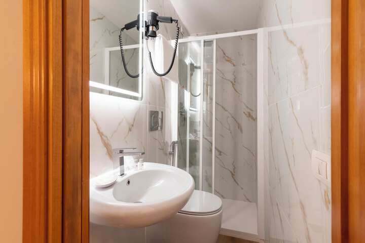 Room 19 of 21