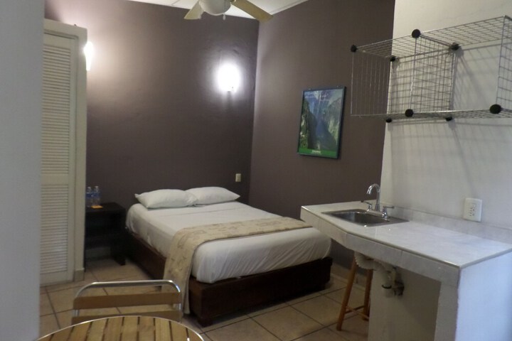 Room 5 of 20