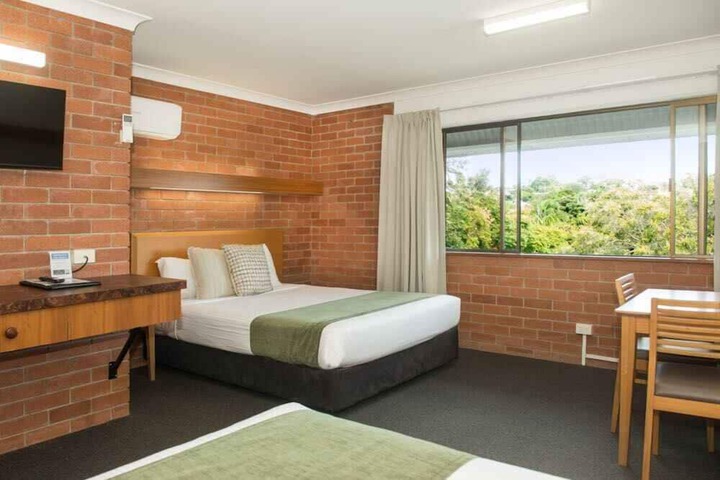 Room 30 of 73