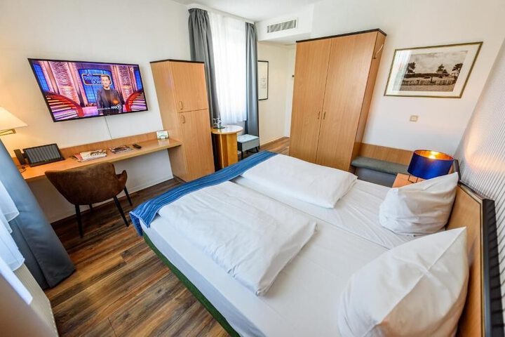 Room 14 of 47