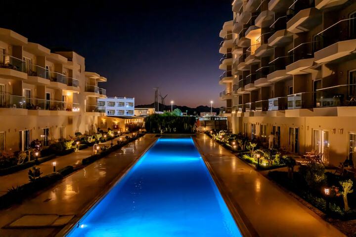 Pool 58 of 189