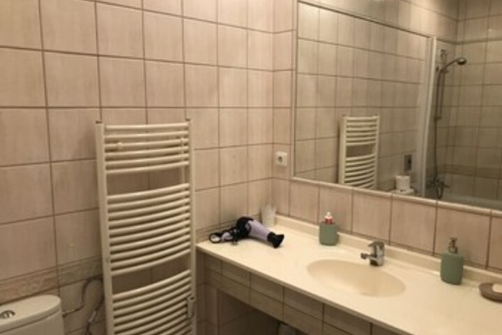 Room 3 of 35